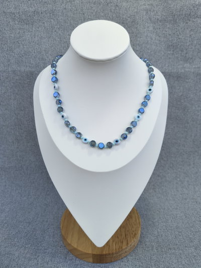 Collar ojitos 