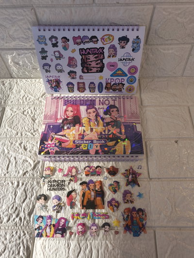 Álbum de stickers - Guerreras K-Pop