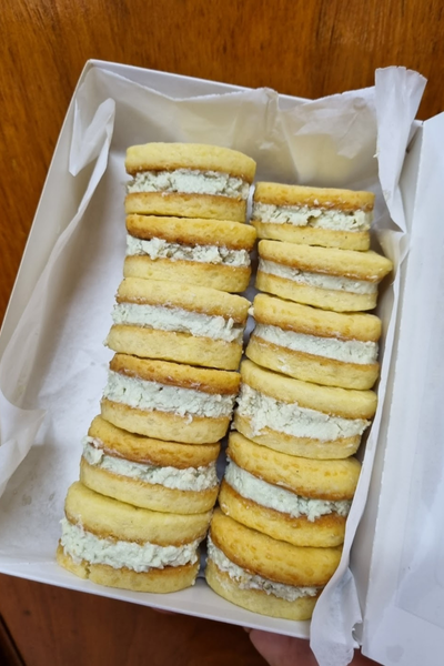 Caja de alfajores salados