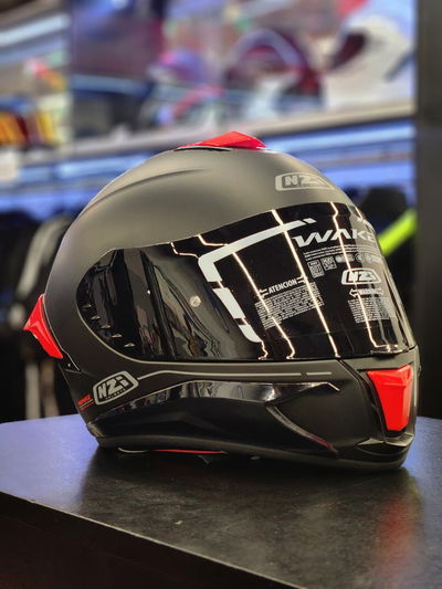 Casco Nzi Wake Solid Nouveau