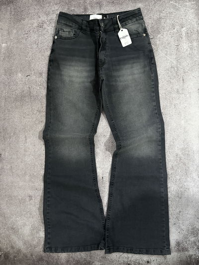 Jean Flare Negro Tiro Bajo