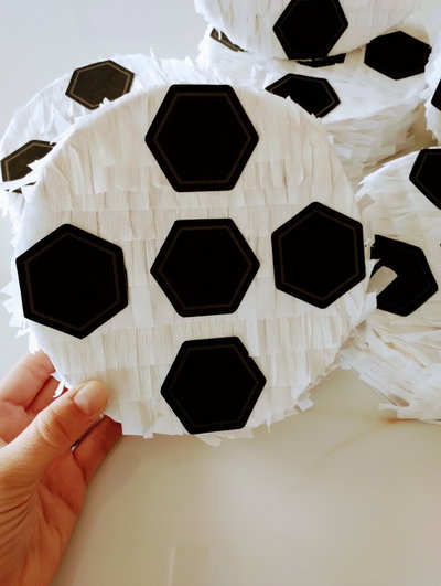 PIÑATITA PELOTA DE FUTBOL X10 RELLENA