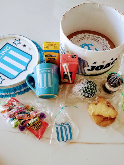 CAJA DE REGALO SORPRESA CON DESAYUNO