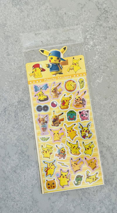 PLANCHA DE STICKERS PIKACHU X10