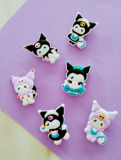 PIN PARA CROCS KITTY Y KUROMI SURTIDO