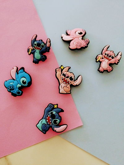 PIN PARA CROCS UNICORNIO Y STITCH SURTIDO