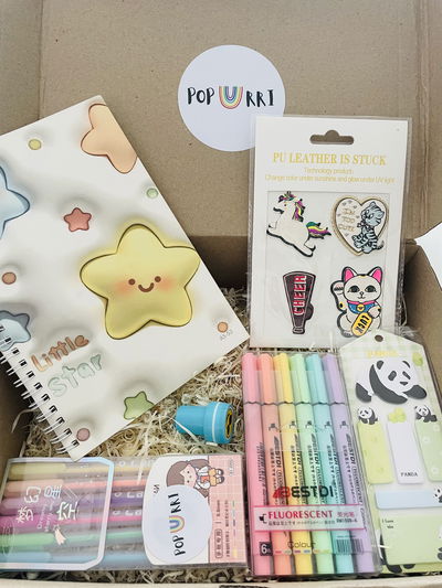 KIT CUTIE CUADERNO + RESALTADORES + BIROMES + SELLITO + STICKYNOTE + PARCHES