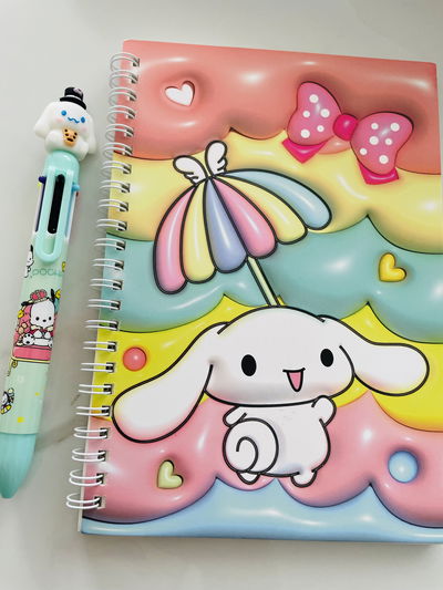 CUADERNO PERSONAJES HELLO KITTY