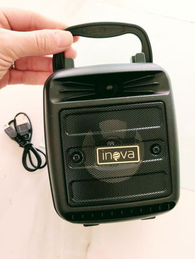 PARLANTE PORTATIL SPEAKER CON LUCES LED NEGRO