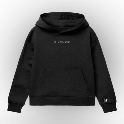 Buzo fecha números romanos + inicial personalizada