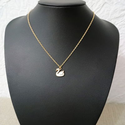 Collar 42 + 5 cm Espejo 0,4 mm Esmaltado Cisne Blanco 13 mm x 14 mm Acero Dorado - 700089