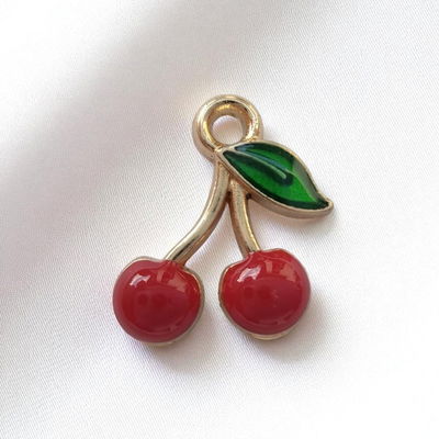 Dije Esmaltado Cerezas Rojo Verde Acero Dorado - 400074