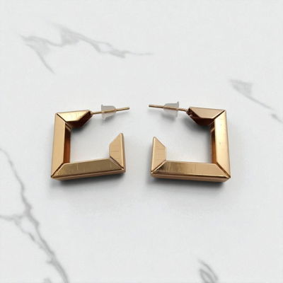 Aros Argolla 20 mm Cuadrada Acero Dorado - 200124