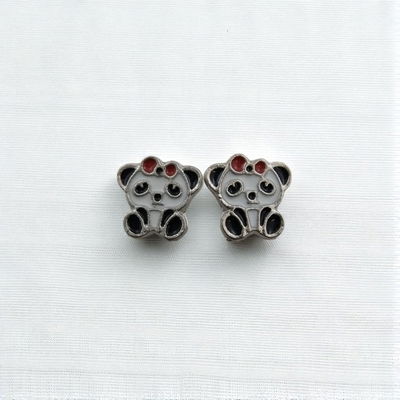 Aros Esmaltado Panda Blanco Negro Moño Rojo 9 mm Acero Quirúrgico - 200253