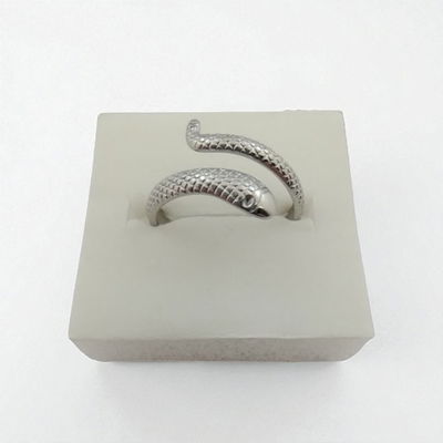 Anillo Serpiente Regulable Acero Quirúrgico - 300038