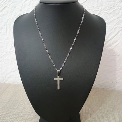 Collar 45 cm Ovalada 0,5 mm x 2,5 mm Cruz 17 mm x 30 mm Acero Quirúrgico - 700098