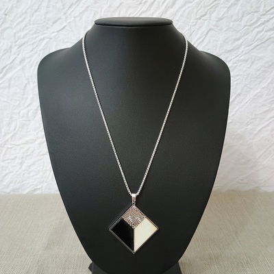 Collar 50 cm Rolo Rectangular 0,7 mm Dije Blanco Negro 44 mm Acero Blanco - 700016