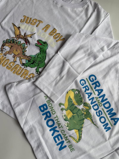 Remera dino