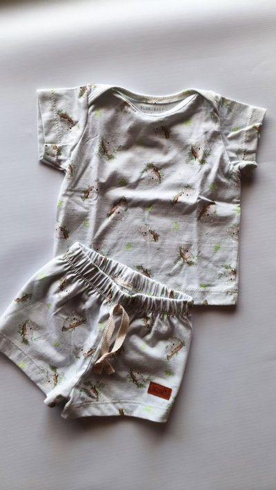 Conjunto Short y Remera con estampa de Koalas