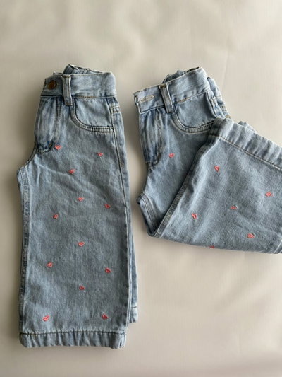 Jeans bordado Corazón