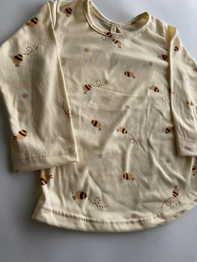 Remera Abejita