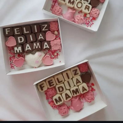 Chocomensaje "Feliz Día Mamá"