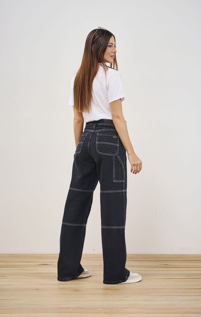 WIDE LEG NEGRO CON RECORTE
