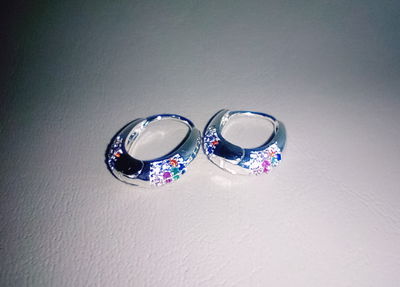 ARGOLLAS PLATEADAS