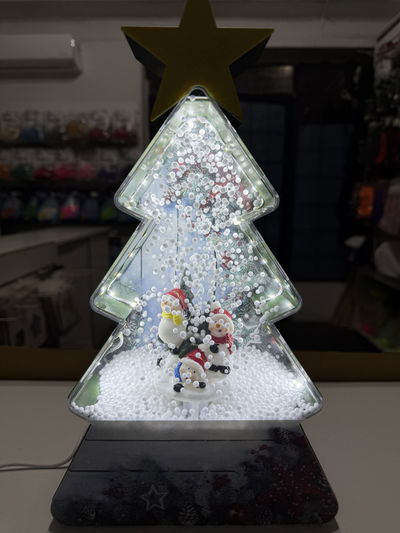 ARBOLITO MUSICAL Y NIEVE