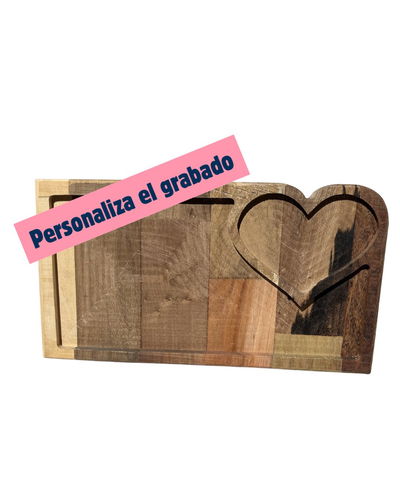 Tabla eucalipto con corazón personalizada