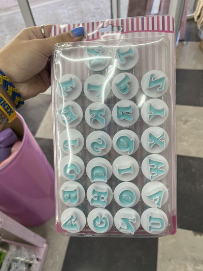 Cortante + expulsador letras