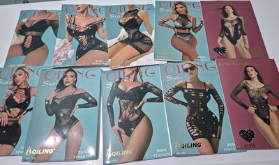 BODYS Y VESTIDOS  de red con strass