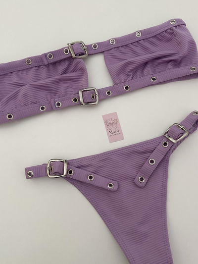 Bikini top con herrajes