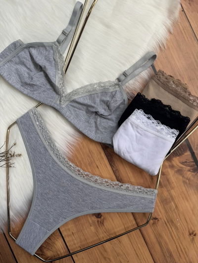 Conjunto de algodón con puntilla 