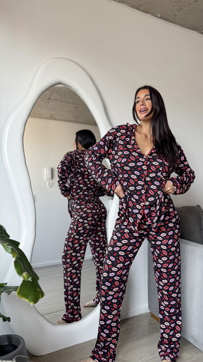 Pijama camisero besos 