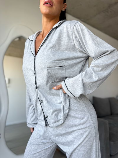 Pijama camisero gris 