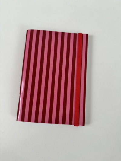 Libreta A6 Fucsia y Bordo rayada