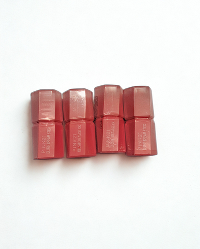 Rubor en Crema Pink 21 Blush Cream Stick - Textura Suave y Acabado Natural.