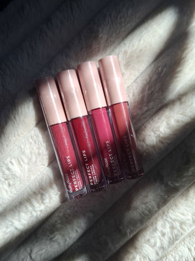 Ruby Rose - Labiales
