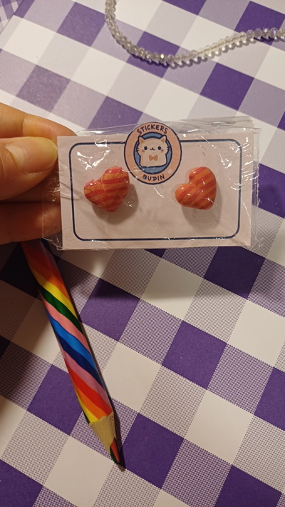 Aritos de corazones rallados