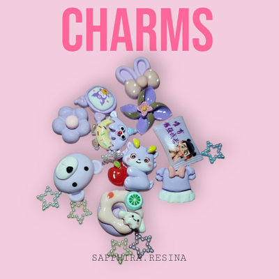 Charms violetas x 10 variados + adornitos