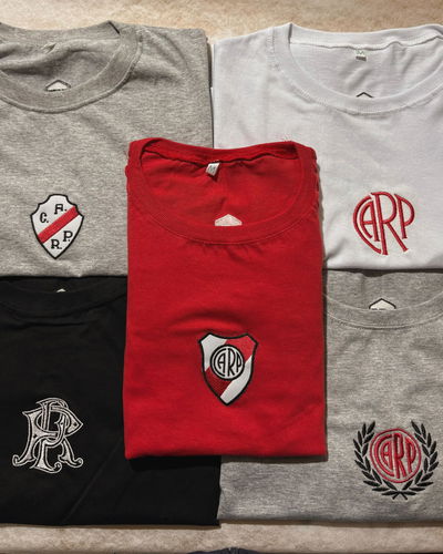 COMBO 2 REMERAS