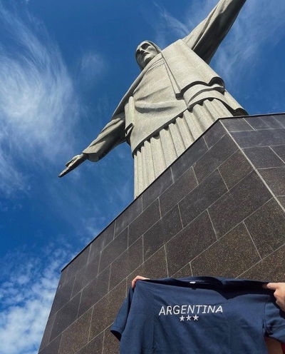 REMERA CORONADOS DE GLORIA
