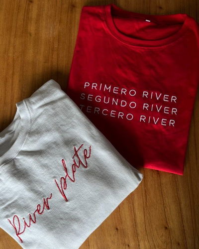 BUZO CUELLO REDONDO + REMERA (A ELECCIÓN)