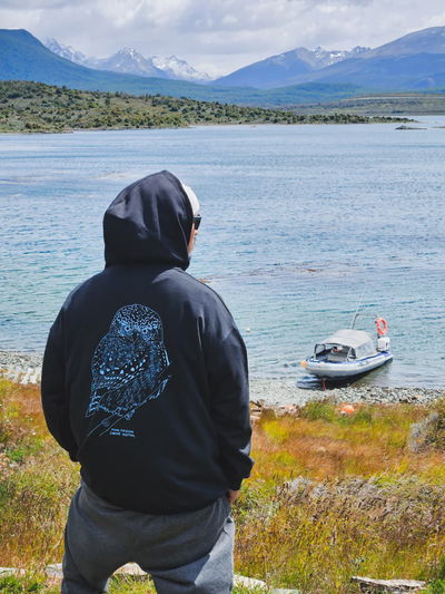 Hoodie Negro Caburé