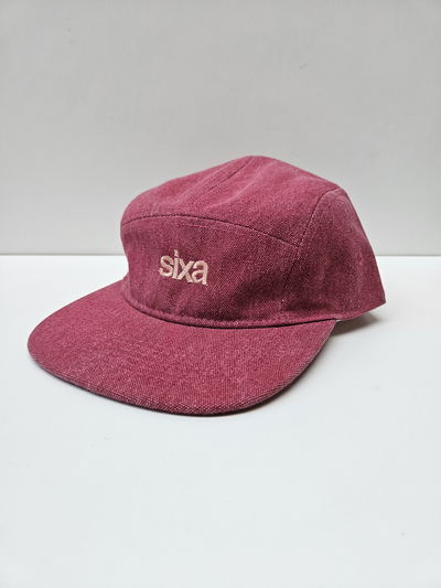 Gorra Plana Roja ~Bordado Salmón ~