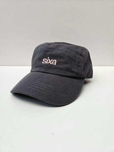 GORRA 5 PANELES TRADICIONAL Gris/rosa