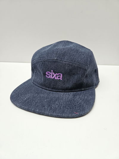 Gorra Plana Azul ~Bordado Violeta~