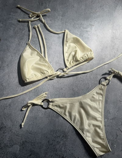 Bikini blanca metalizada 