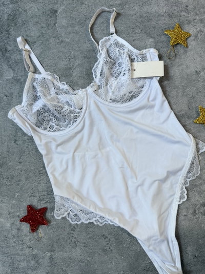 Body Trenda blanco con aro 